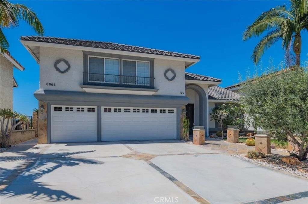 Orange, California, United States 2 - 18562387