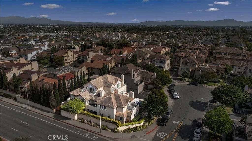 Huntington Beach, California, United States 3 - 18559414
