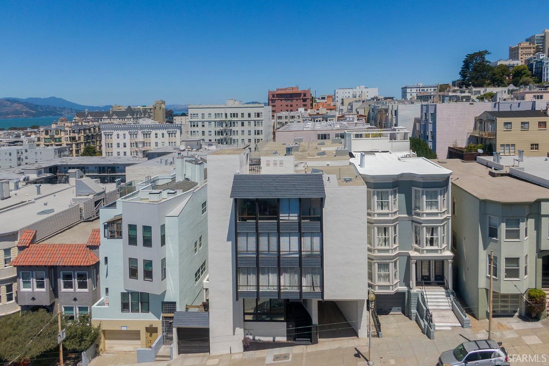 San Francisco, California, United States 3 - 18558066