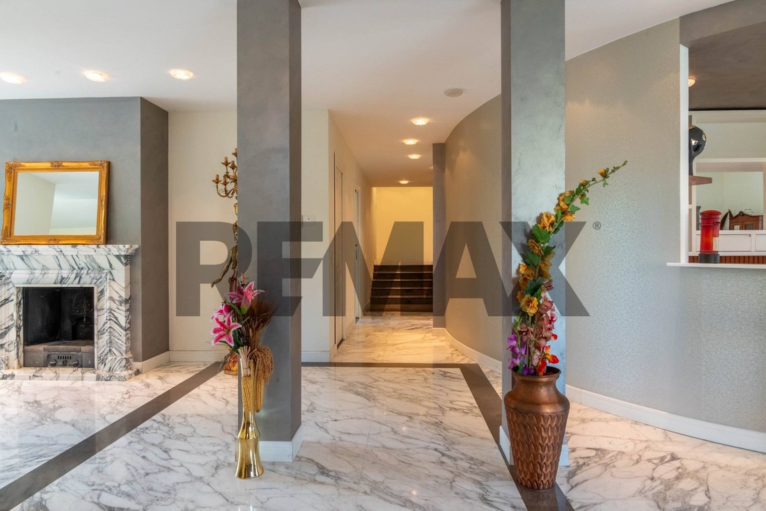 Villa in Arona, Piedmont, Italy 5 - 18564009