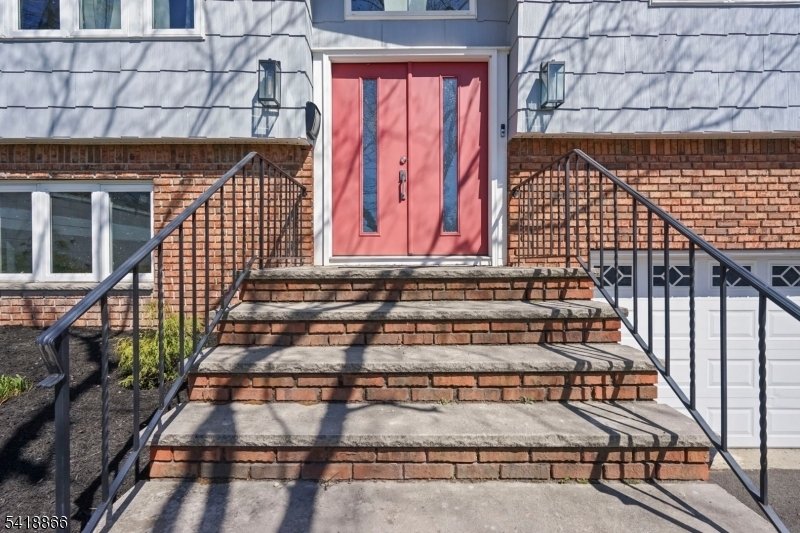 House in Clifton, New Jersey, United States 4 - 18558910