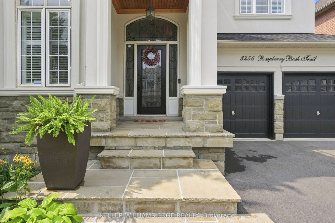 House in Oakville, Ontario, Canada 3 - 18558844
