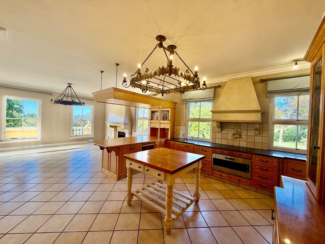 Villa in Constantia, Silverhurst, Cape Town 5 - 18562807