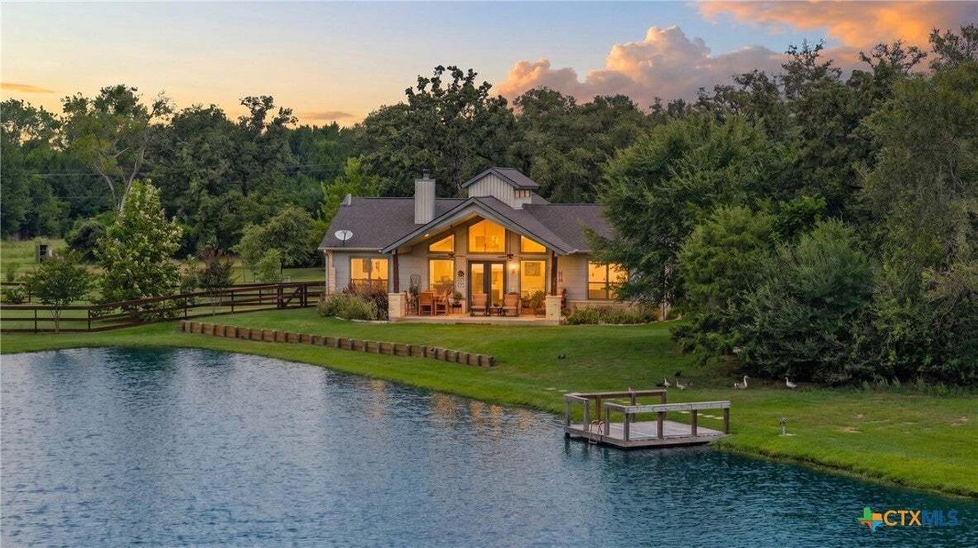 House in Milano, Texas, United States 1 - 18561091