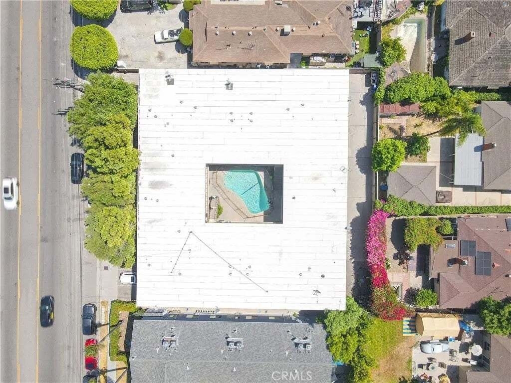 Los Angeles, California, United States 3 - 18562531