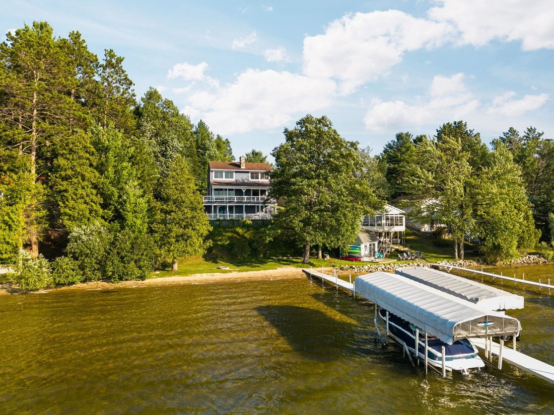 House in Fife Lake, Michigan, United States 1 - 18561373