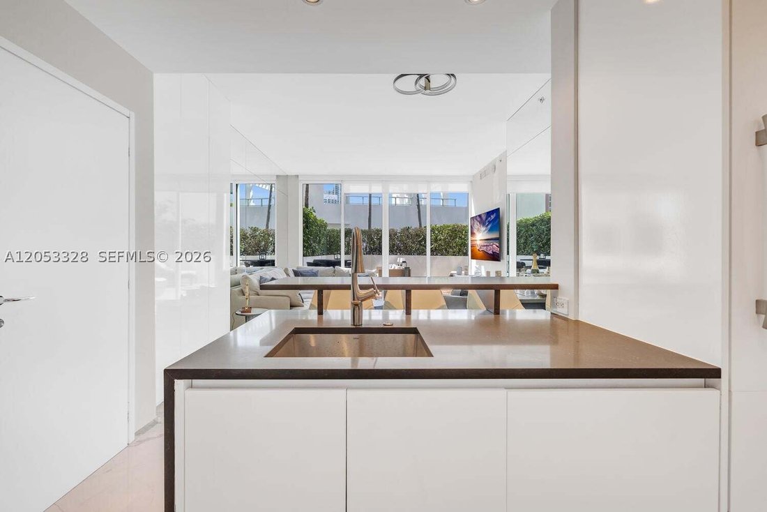 Condo in Miami Beach, Florida, United States 4 - 18561989
