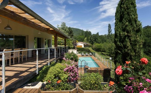 Apartment in Dieulefit, Auvergne-Rhône-Alpes, France 1