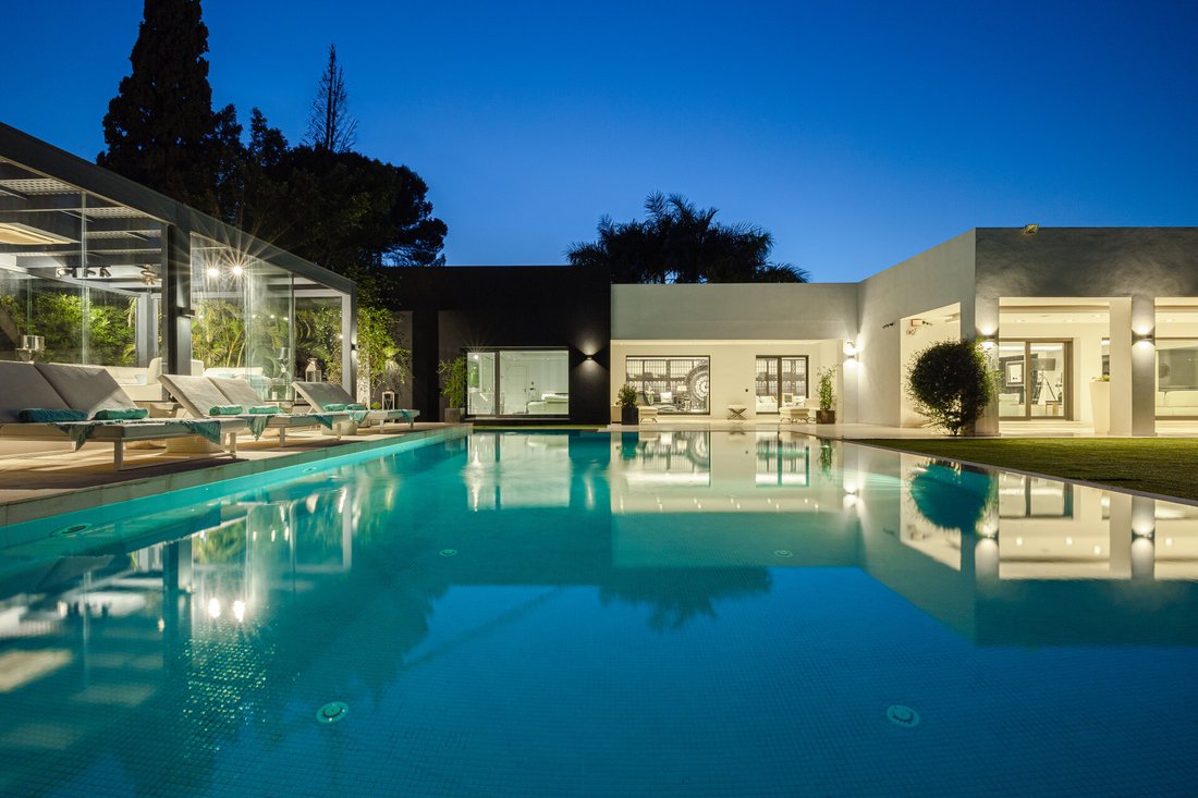 Villa in Puerto Banus, Marbella, Spain 1 - 18565172