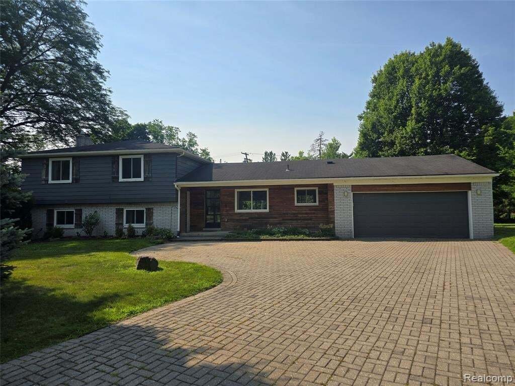 House in Beverly Hills, Michigan, United States 1 - 18561406