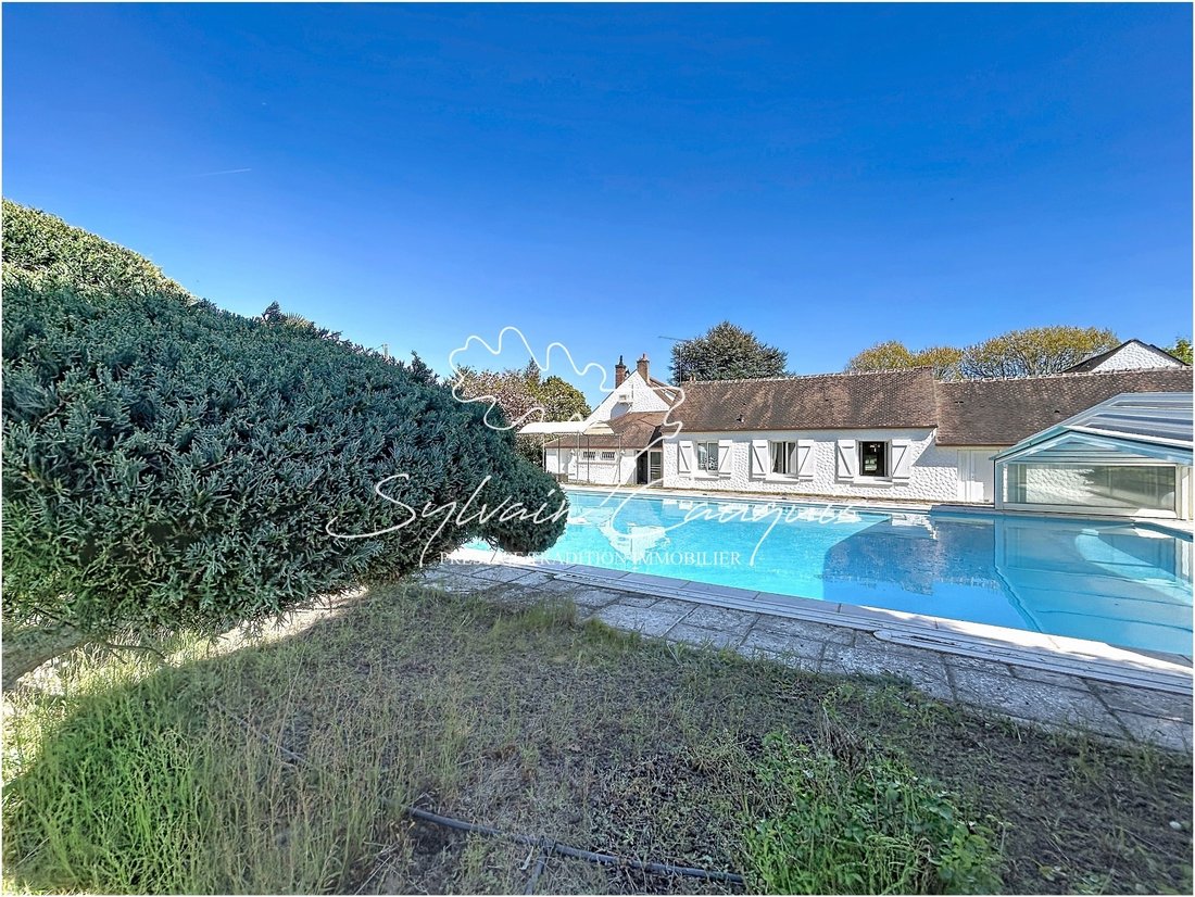 Farm Ranch in Chateauneuf-sur-Loire, Centre-Val de Loire, France 3 - 17646931