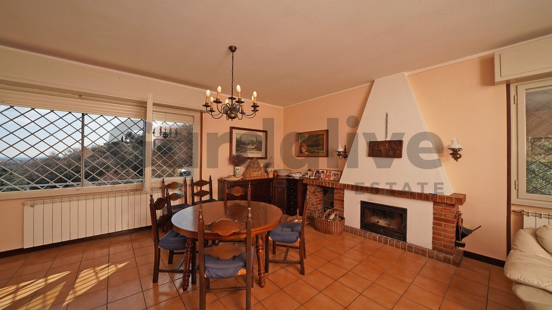 House in Salo, Lombardy, Italy 4 - 18563485