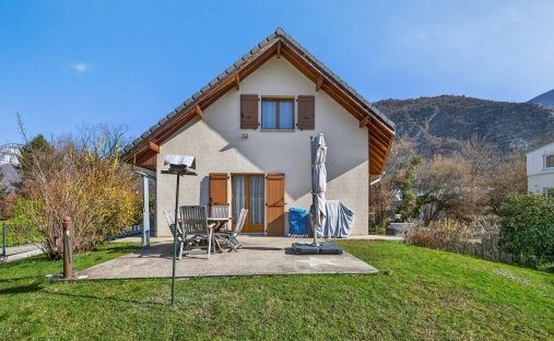 House in Challes-les-Eaux, Auvergne-Rhône-Alpes, France 1