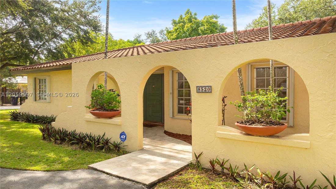 House in Coral Gables, Florida, United States 3 - 18561966