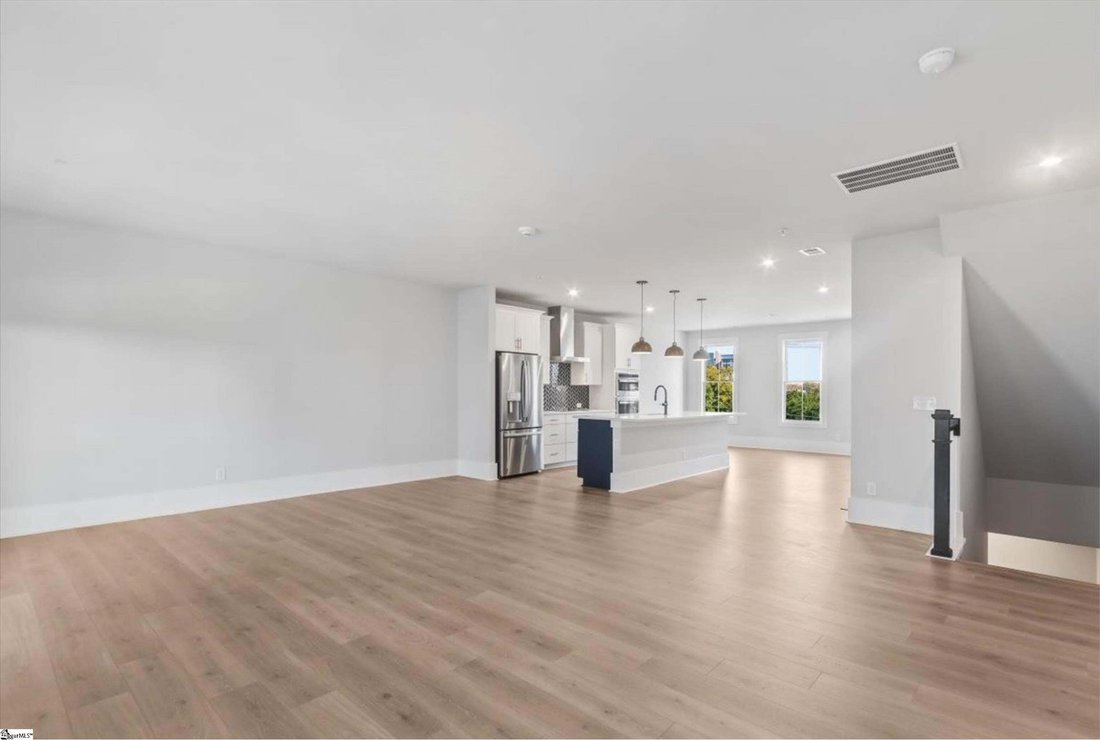 Condo in Greenville, South Carolina, United States 5 - 18354393