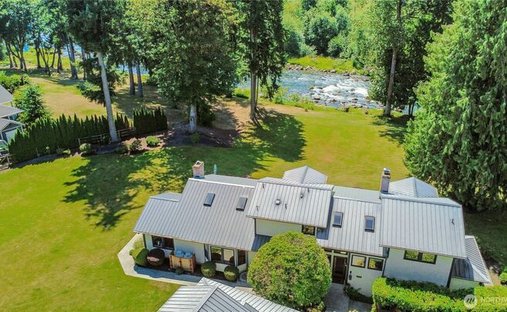 House in Roy, Washington, United States 1