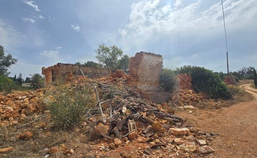 Land in Porches, Algarve, Portugal 1
