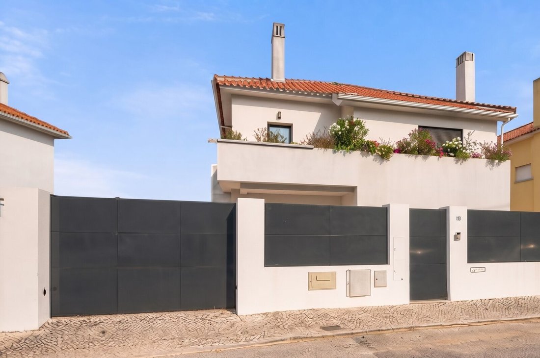 Villa in Oeiras e Sao Juliao da Barra, Paco de Arcos e Caxias, Lisbon, Portugal 2 - 18566079