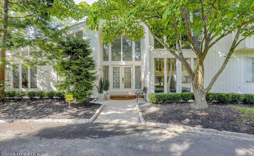 House in Oakhurst, New Jersey, United States 1