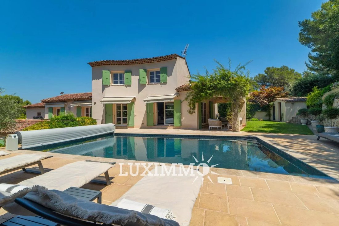 Villa in Mougins, Provence-Alpes-Côte d'Azur, France 1 - 18559778