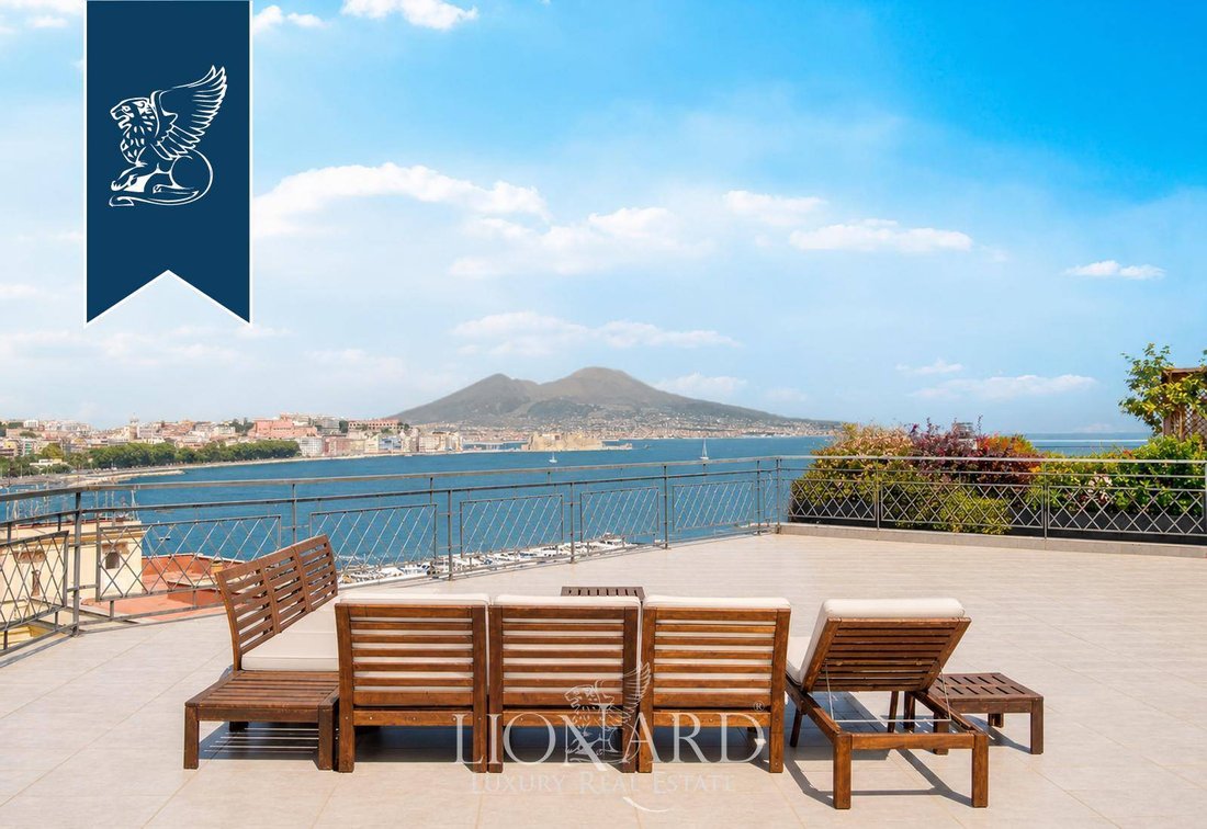 Apartment in Chiaia, Naples, Campania 5 - 18563414