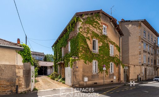Villa in Villefranche-sur-Saone, Auvergne-Rhône-Alpes, France 1