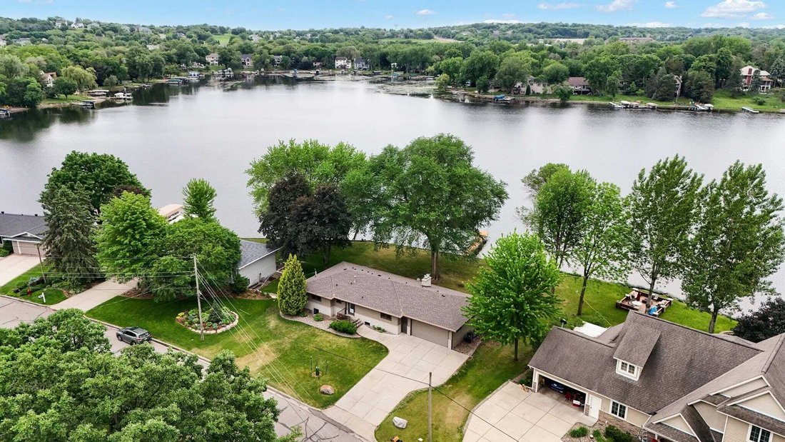 Casa a Burnsville, Minnesota, Stati Uniti 1 - 18564306