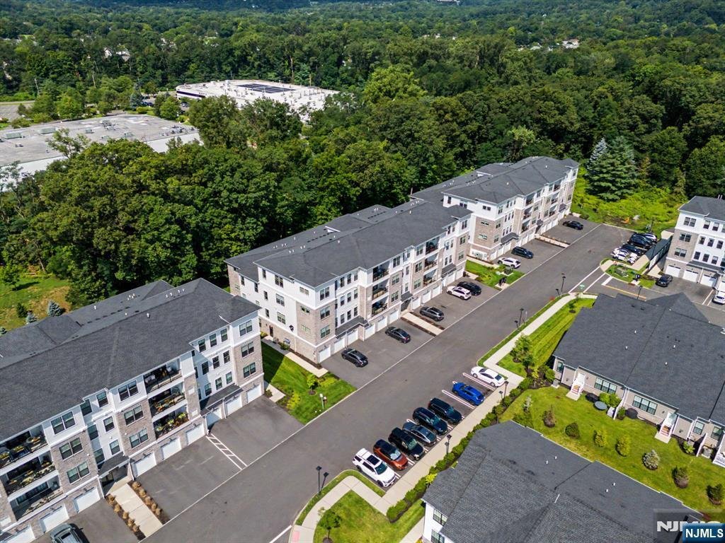 Condo in Morris Plains, New Jersey, United States 2 - 18565318