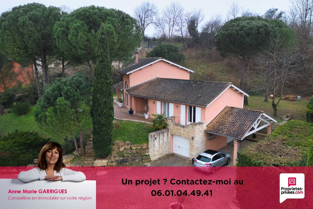 Villa in Fontaines-Saint-Martin, Auvergne-Rhône-Alpes, France 1 - 17954566
