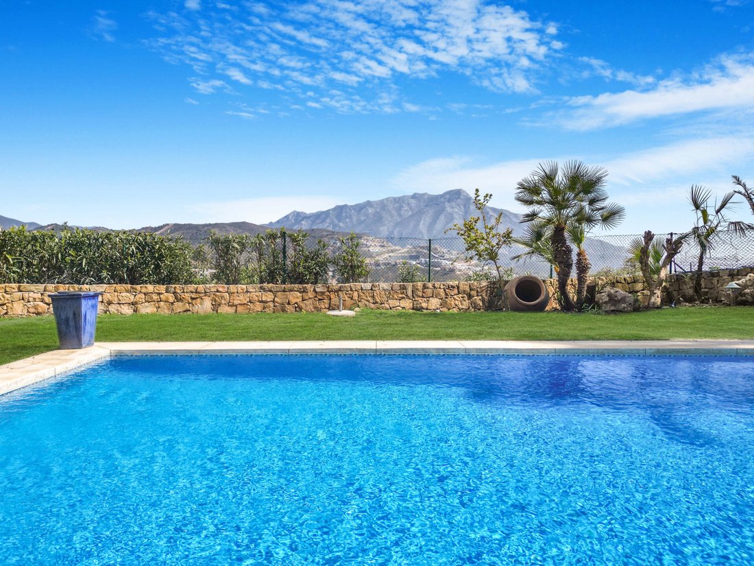 Villa in El Madroñal, Benahavis, Spain 2 - 18565192