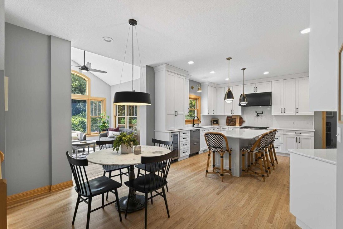 House in Woodbury, Minnesota, United States 4 - 18564185