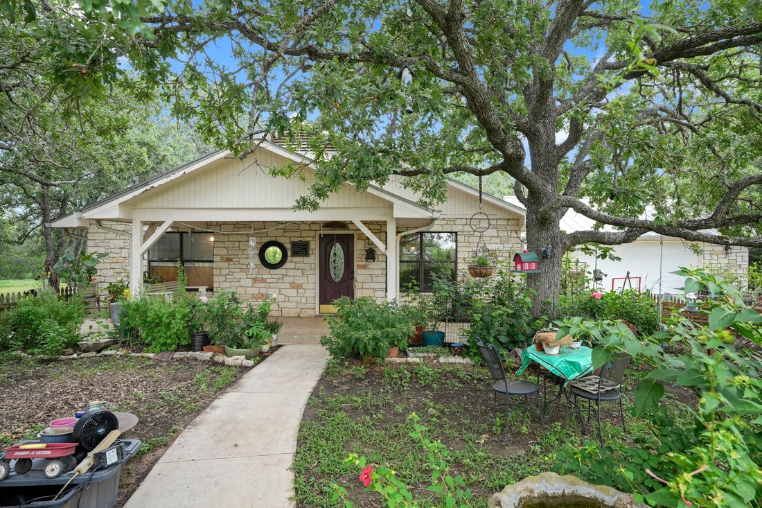 House in Dale, Texas, United States 3 - 18565418