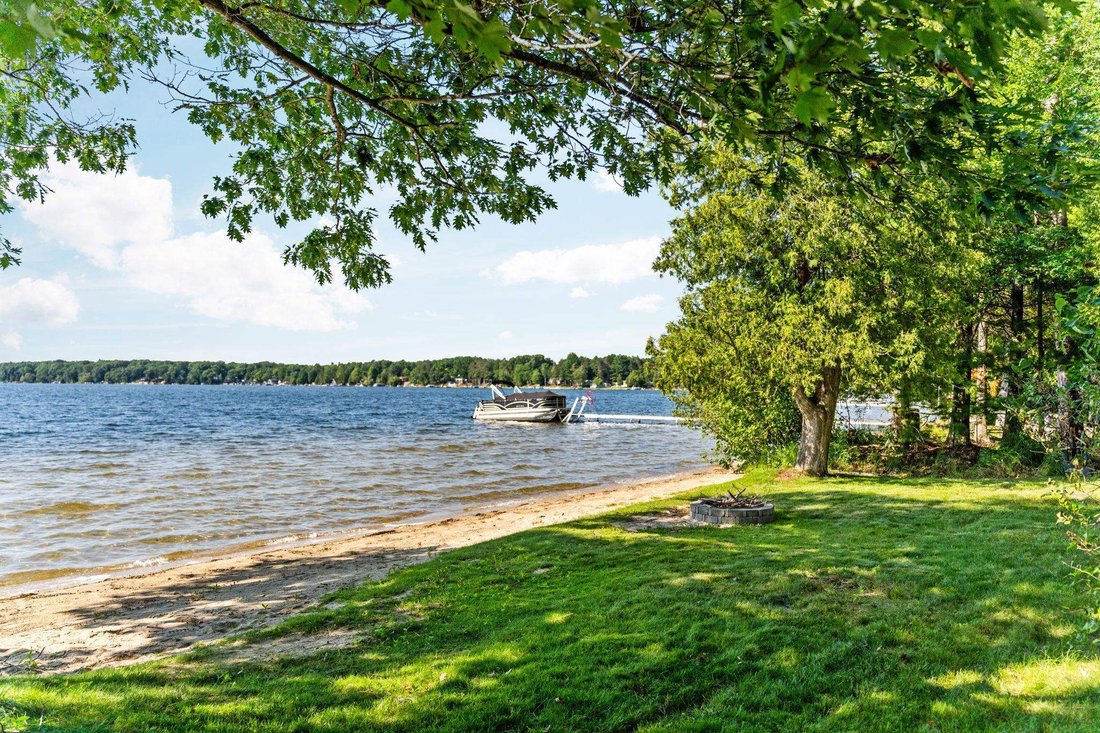 House in Fife Lake, Michigan, United States 2 - 18561373