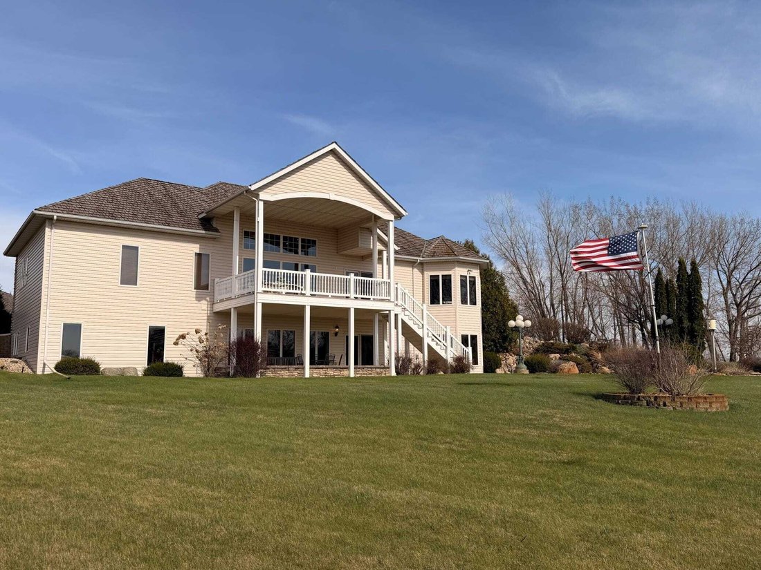 House in Lynd, Minnesota, United States 2 - 18564599