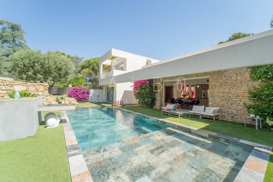 House in La Ciotat, Provence-Alpes-Côte d'Azur, France 2 - 18239391