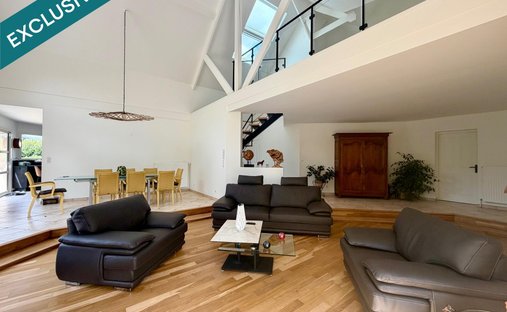 House in Saint-Martin-de-Boscherville, Normandy, France 1