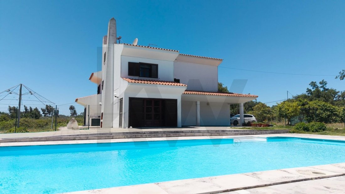 Townhouse in Pinhal Novo, Setubal, Portugal 1 - 18565945