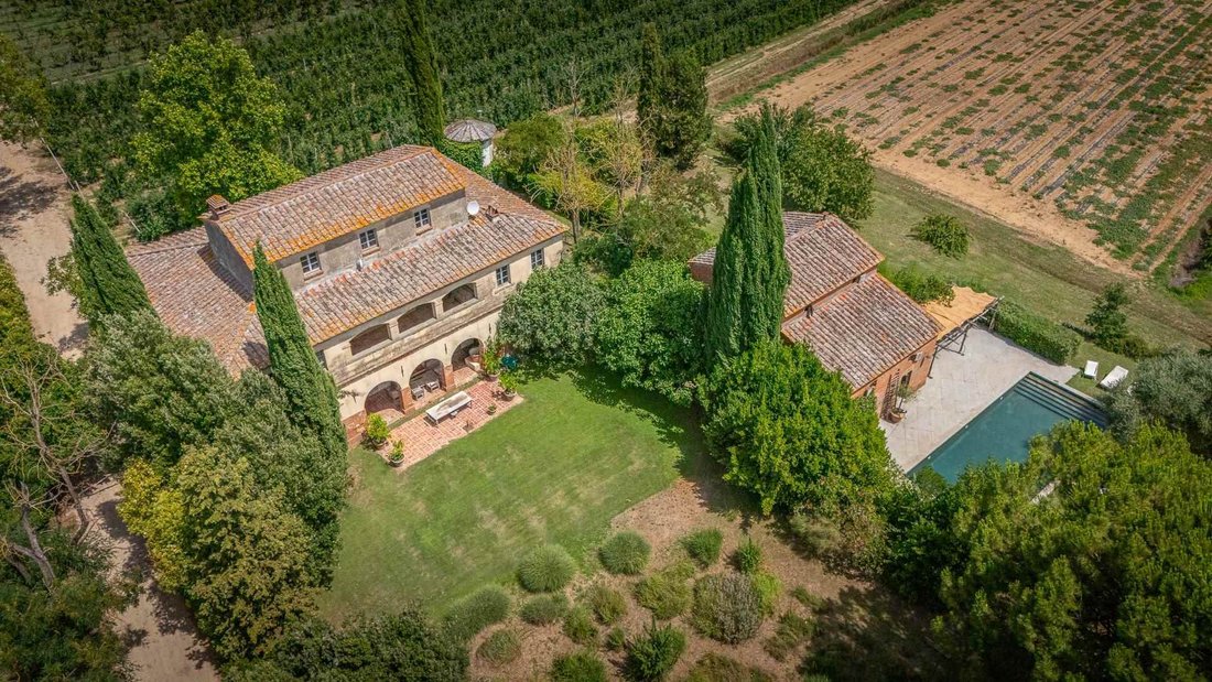 Country House in Monte San Savino, Tuscany, Italy 1 - 18563130