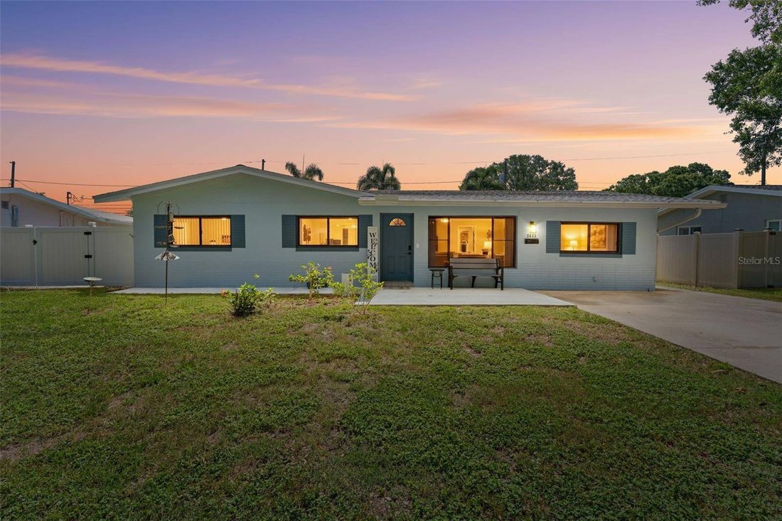 House in St. Petersburg, Florida, United States 1 - 18564757