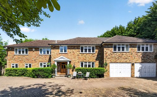 House in Farnham Royal, England 1