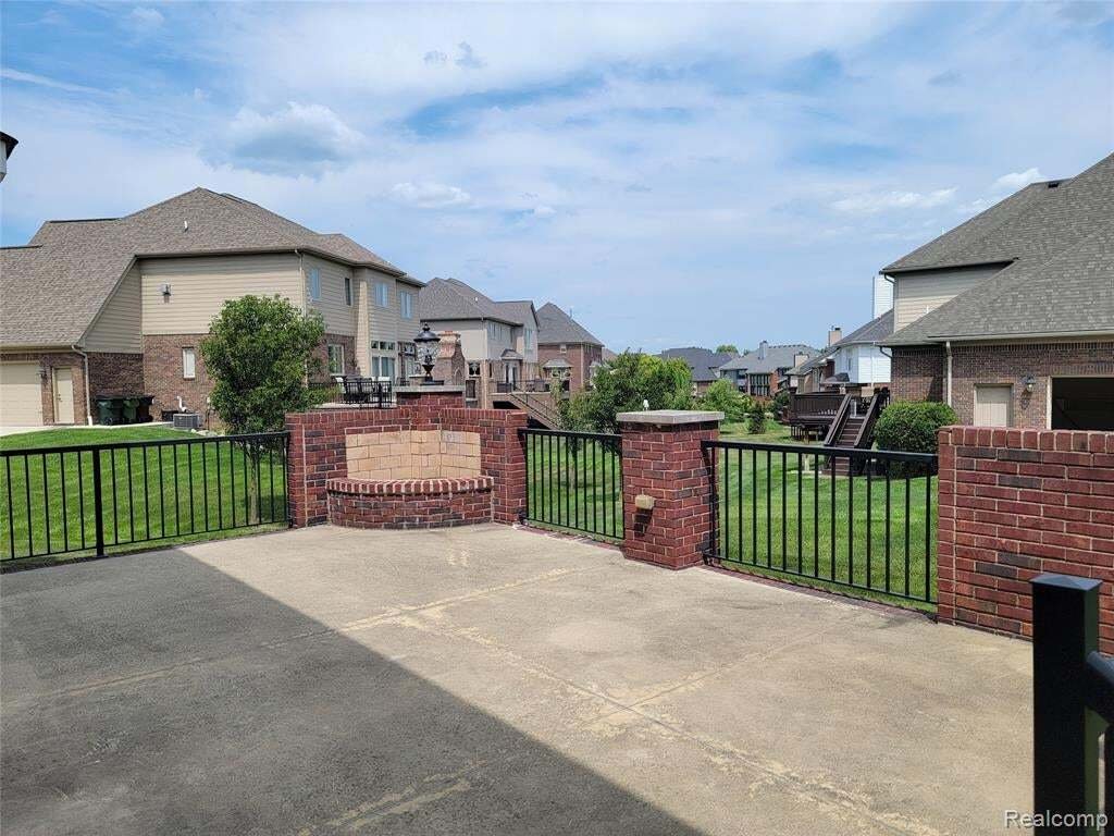 House in Rochester Hills, Michigan, United States 4 - 18558538