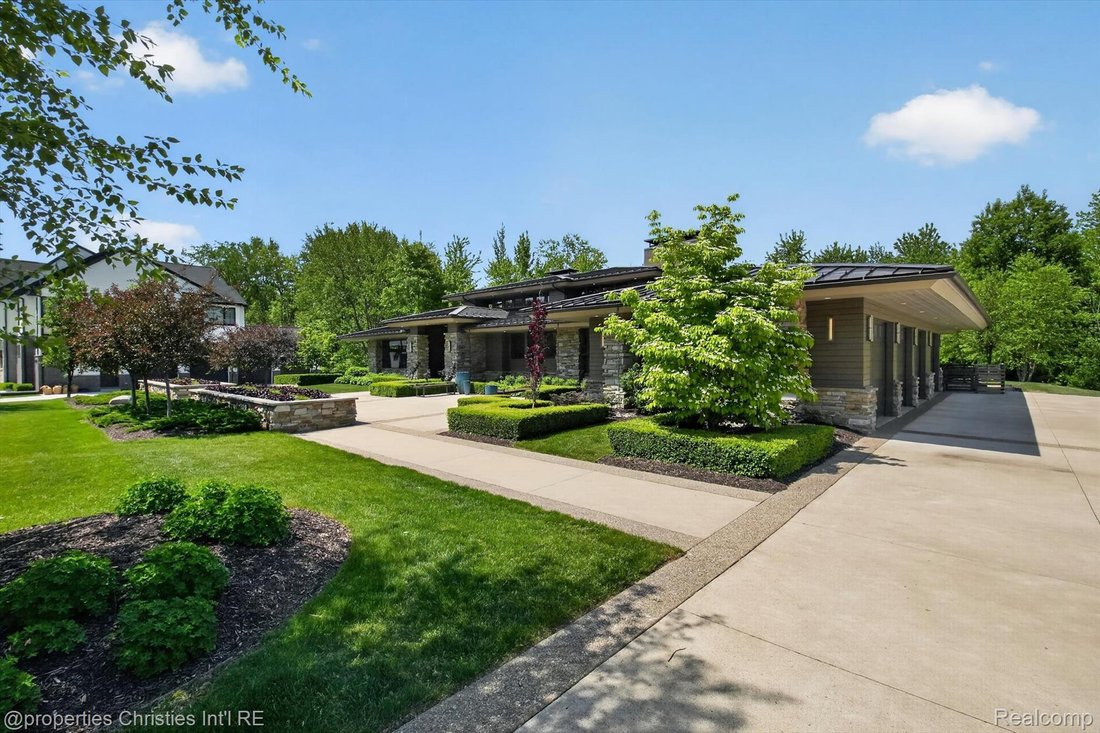 House in Novi, Michigan, United States 3 - 18566236