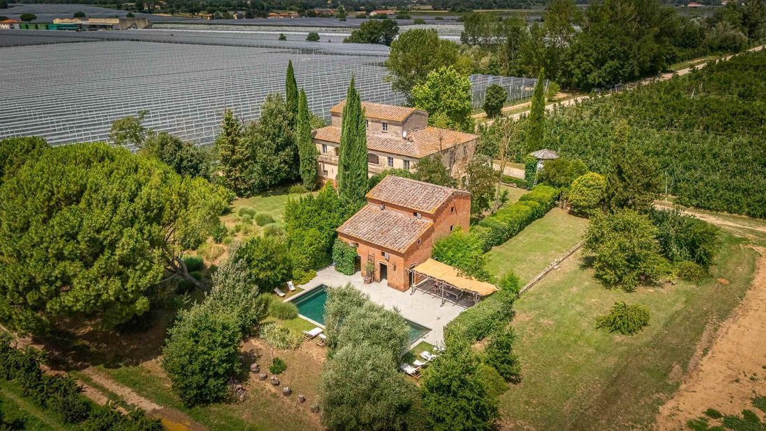 Country House in Monte San Savino, Tuscany, Italy 2 - 18563130