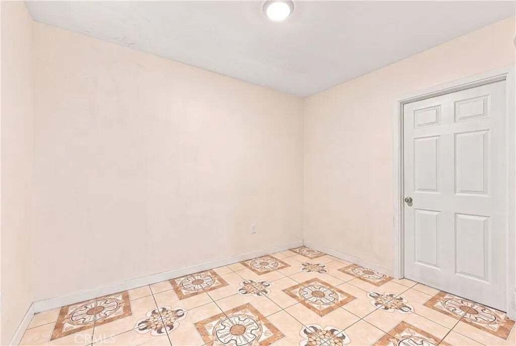 Los Angeles, California, United States 2 - 18562430