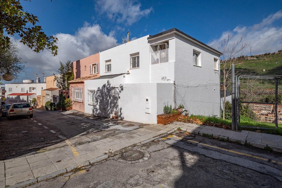 Genil, Granada, Spain 2 - 18565721