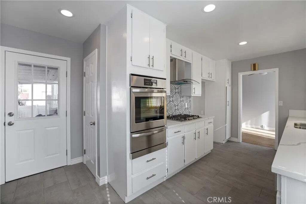 Los Angeles, California, United States 5 - 18562287