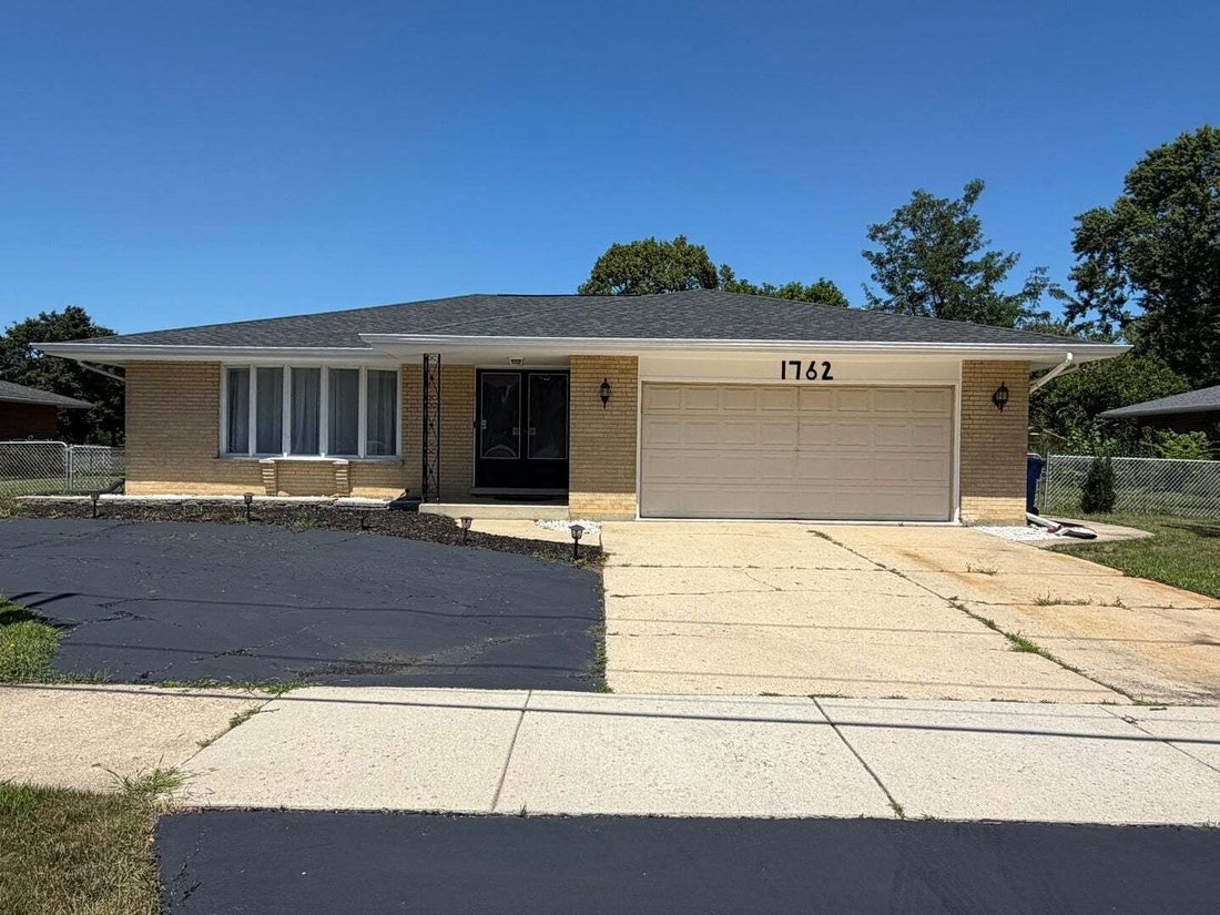 House in Mount Prospect, Illinois, United States 1 - 18562535