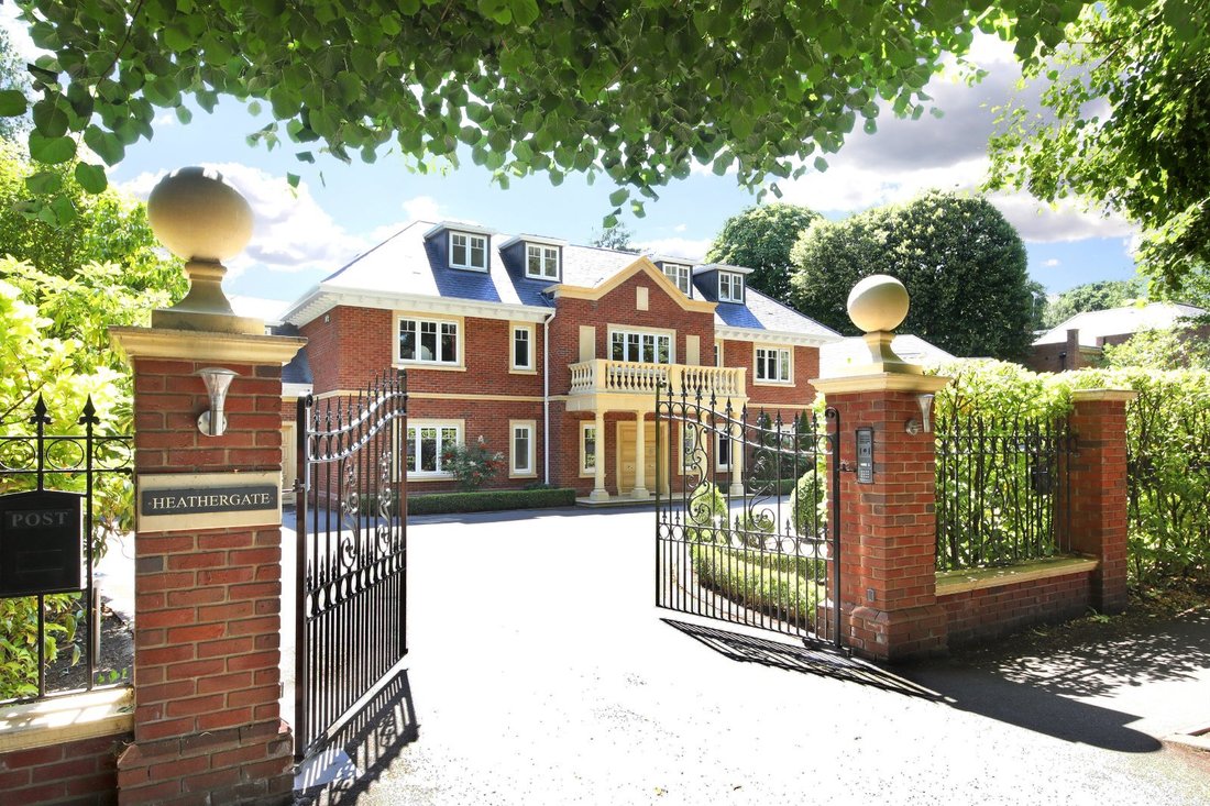 House in Virginia Water, England 1 - 18558529