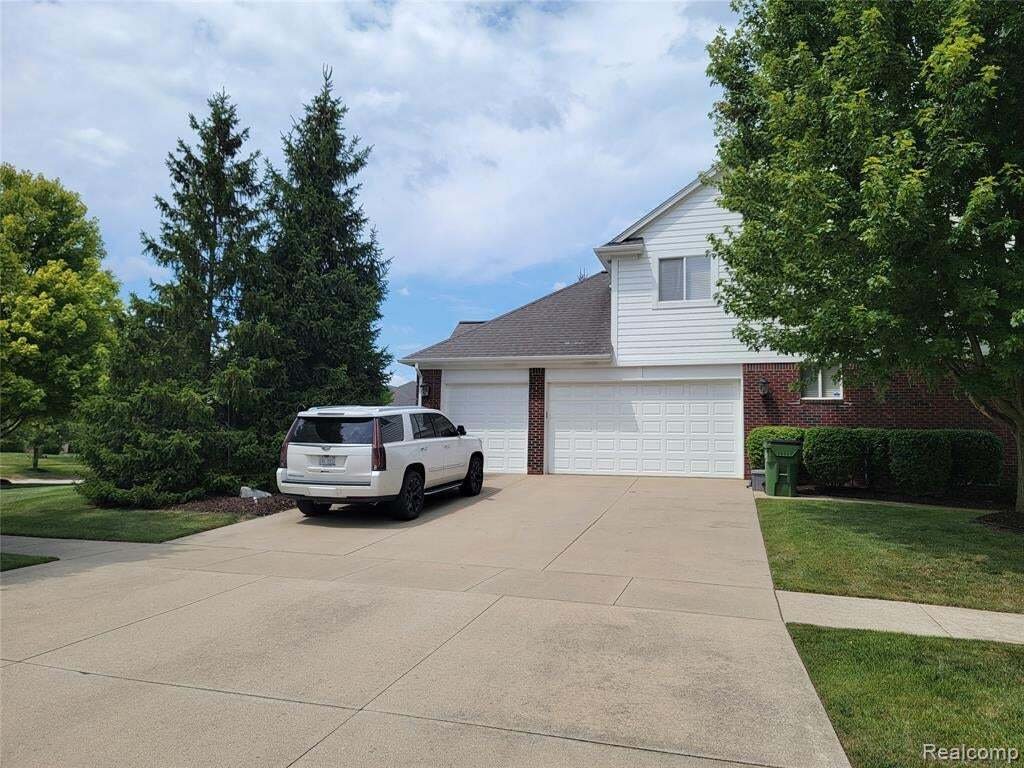 House in Rochester Hills, Michigan, United States 3 - 18558538