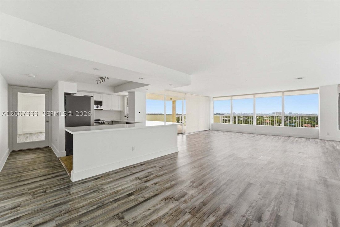Condo in North Miami Beach, Florida, United States 3 - 18396179